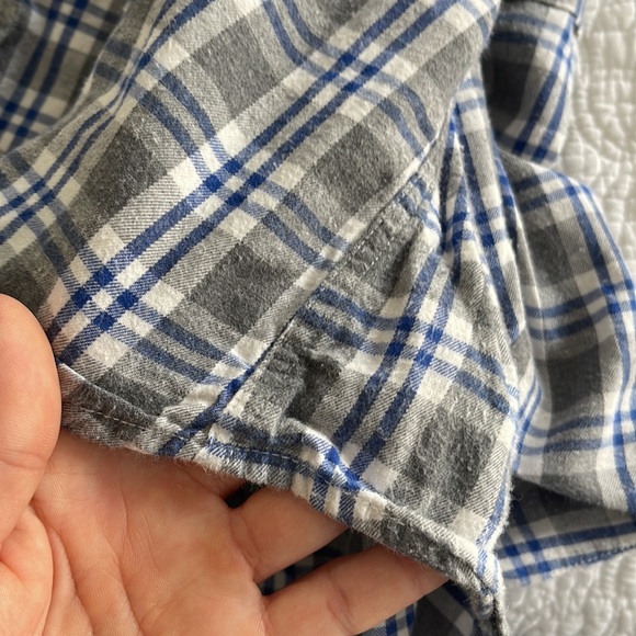 Mens gray and blue plaid button down - MEDIUM - Picture 7 of 7